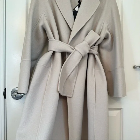 SOLD NWT ‘S Max Mara ‘Arona’ Double Faced Short Wool Coat with Belt Fall/Winter - Picture 10 of 17